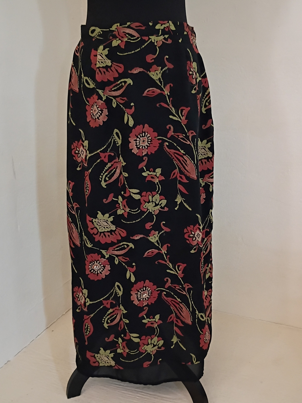 Kathie Lee Collection Black Maxi Skirt with Red & Green Floral Print
